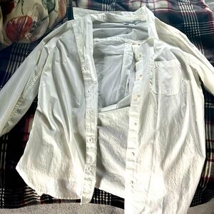 old navy “the classic shirt” | white | size: M
